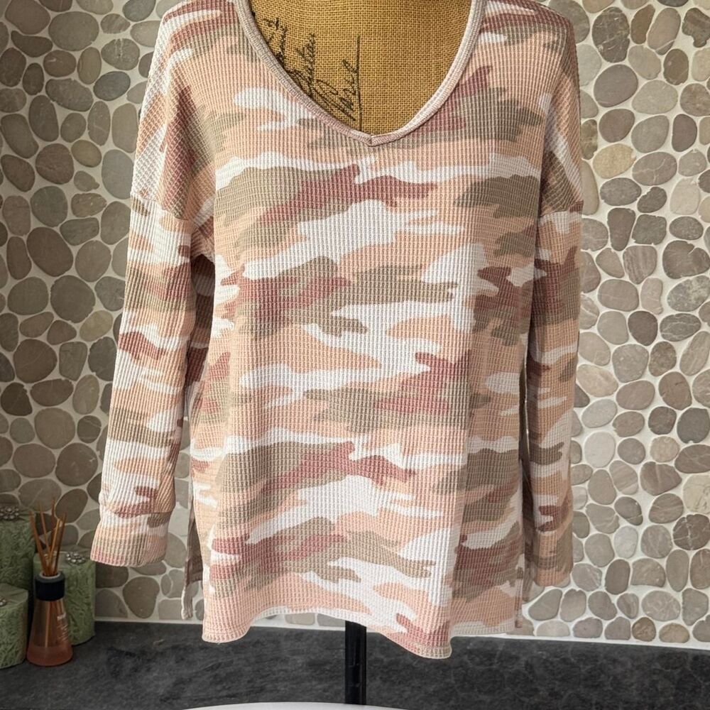 American-eagle-outfitters tan camo waffle knit long sleep top